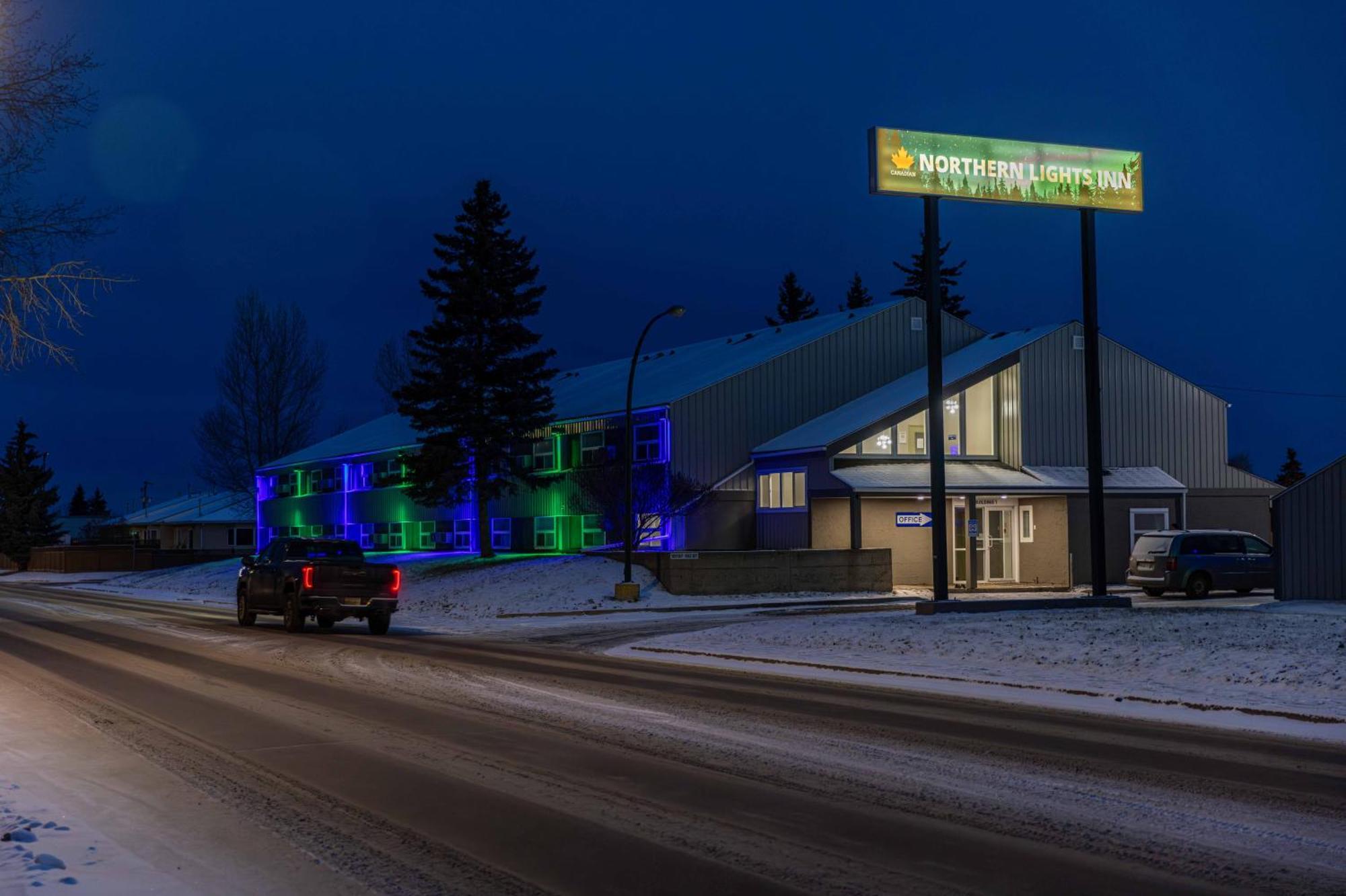 Northern Lights Inn Fort St. John Exterior foto