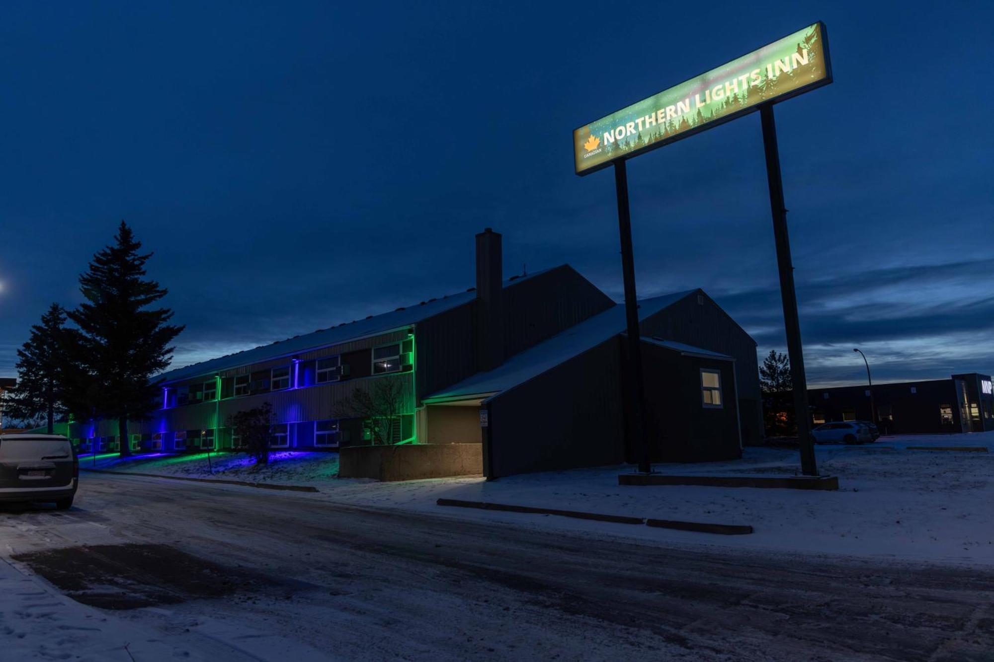 Northern Lights Inn Fort St. John Exterior foto